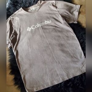 Columbia Men's grey T-Shirt EUC